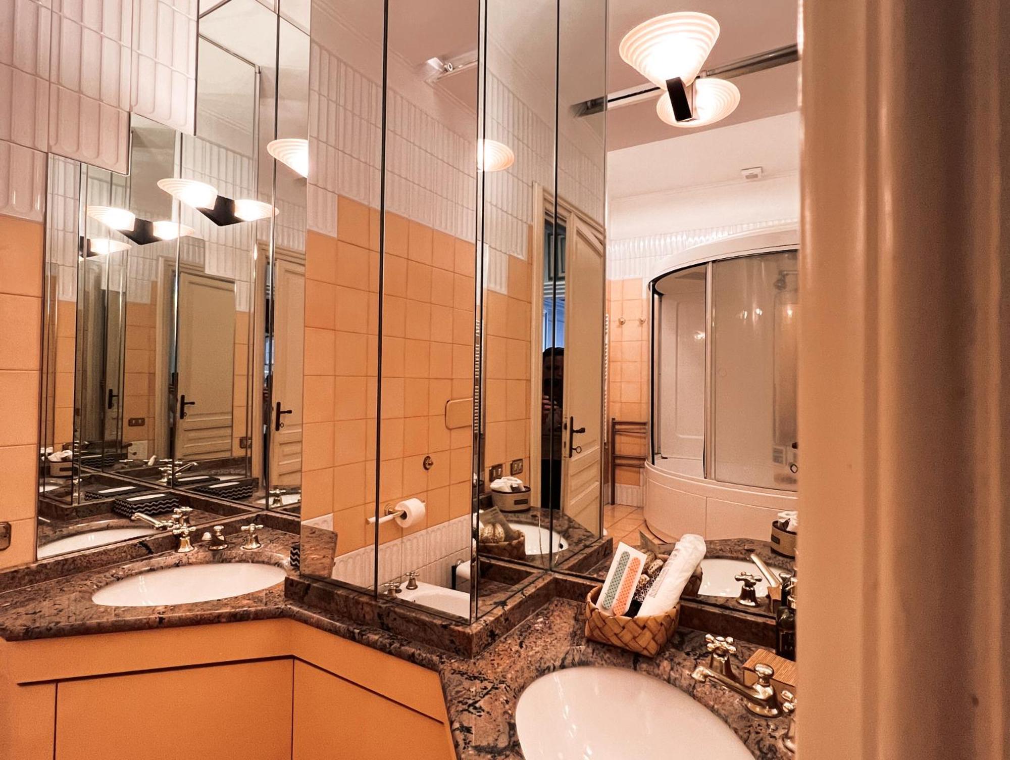 Domus Gracchi Apartment โรม ภายนอก รูปภาพ