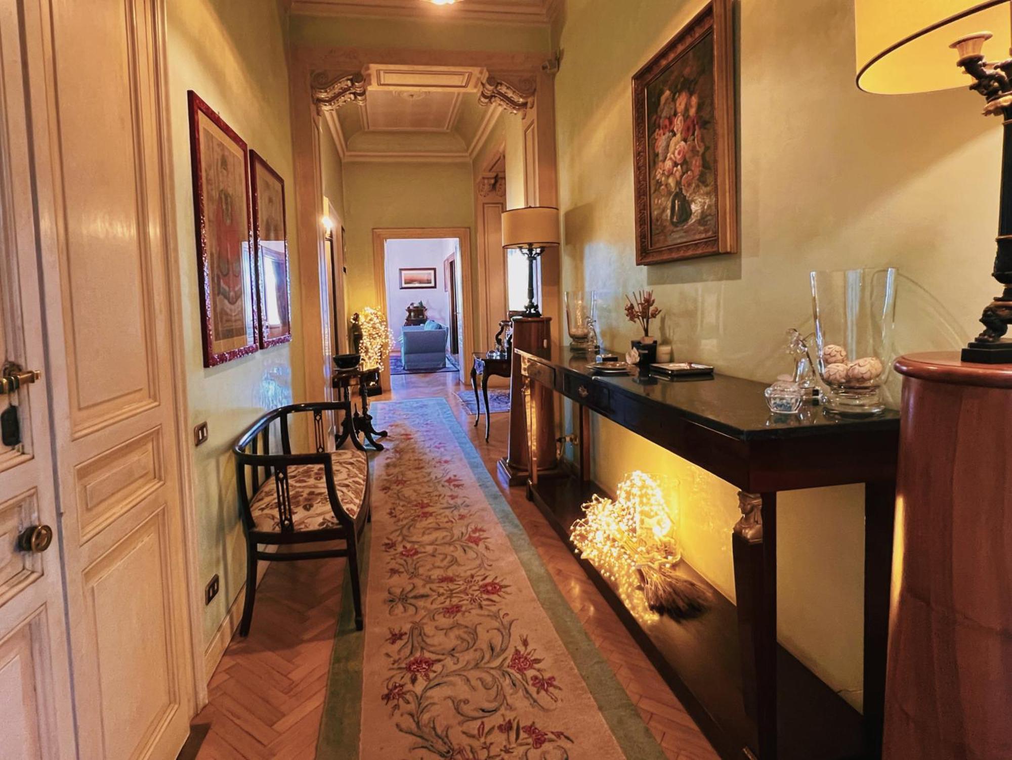 Domus Gracchi Apartment โรม ภายนอก รูปภาพ