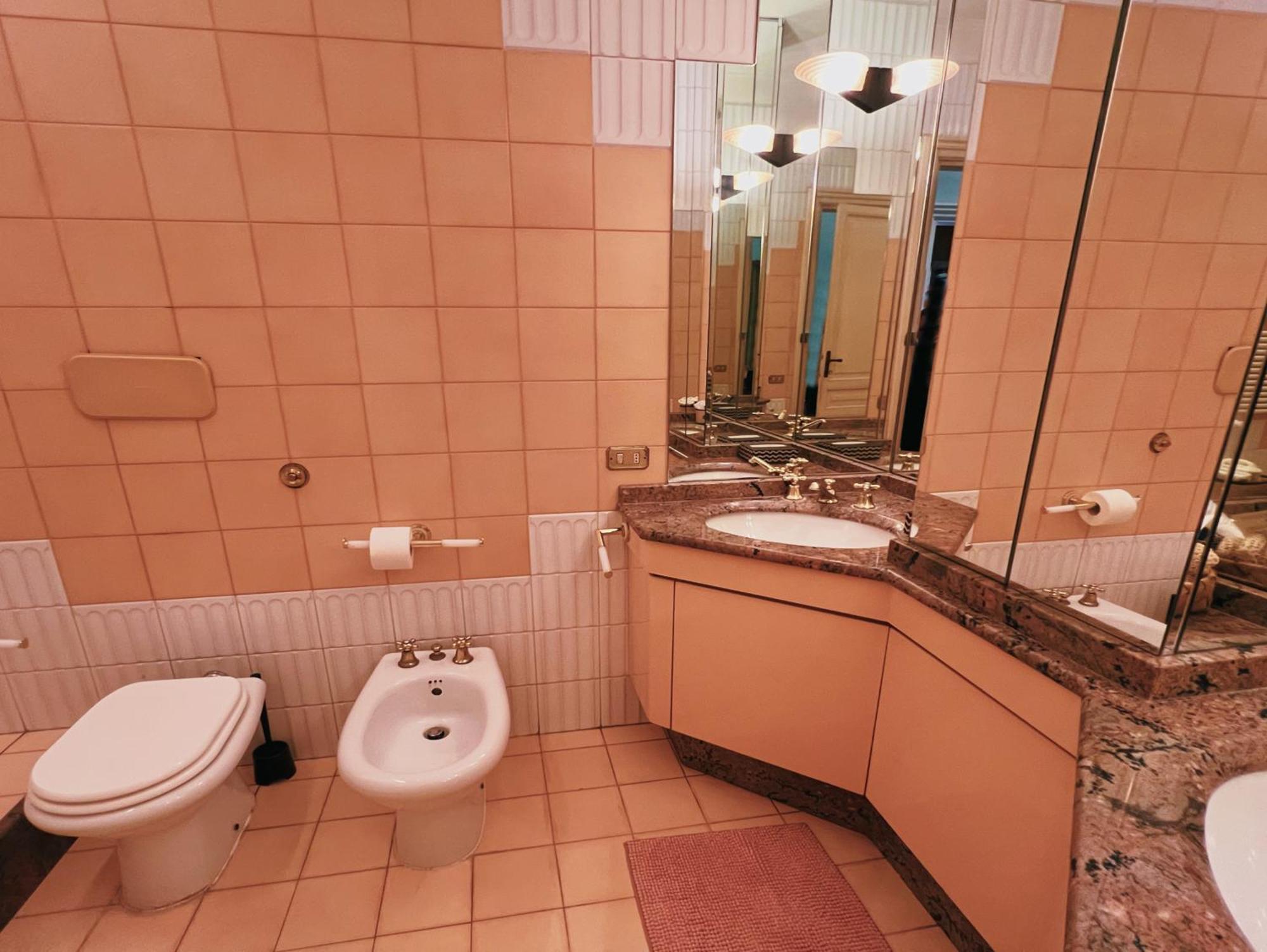 Domus Gracchi Apartment โรม ภายนอก รูปภาพ